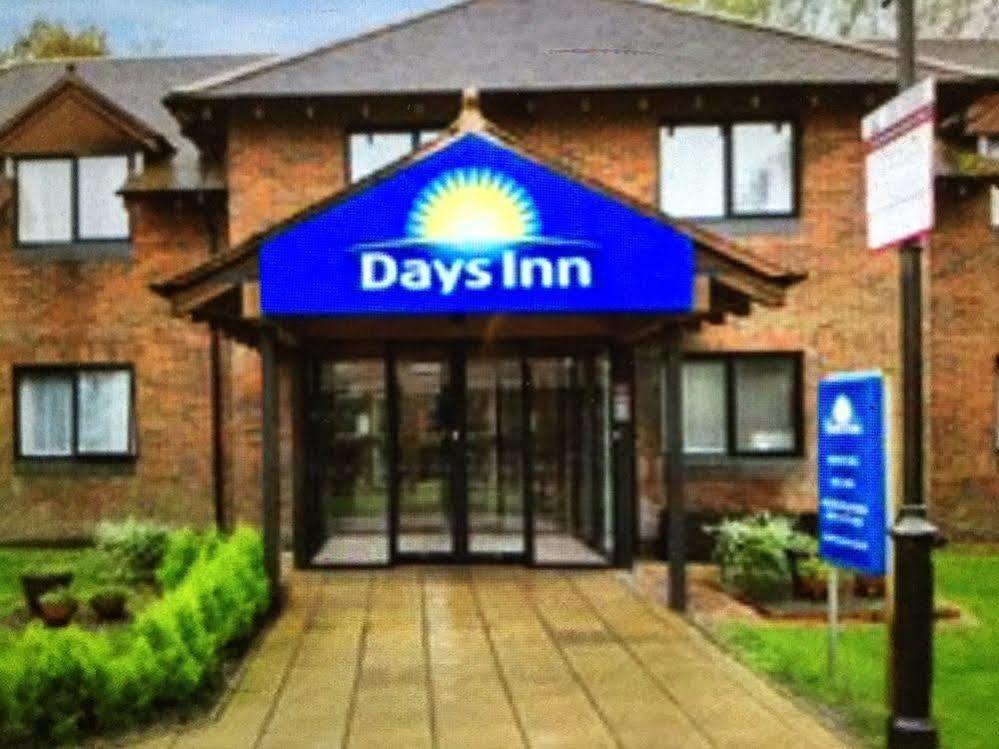 Days Inn Maidstone Kültér fotó